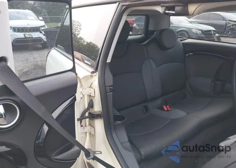 2009 Mini Cooper S Clubman from USA, damaged, VIN WMWMM33559TP91682